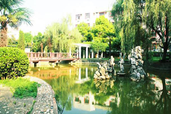 湖北大學(xué)603.jpg