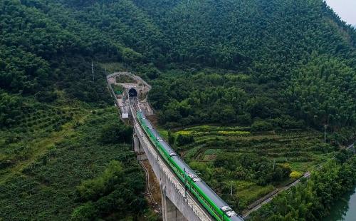 衢寧鐵路列車時刻表(通車車次列車站點）