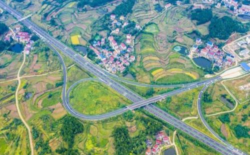 10月1日湖北將有兩條高速公路通車