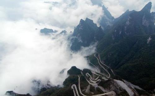 湖南張家界天門山景區(qū)在哪 怎么去如何坐車