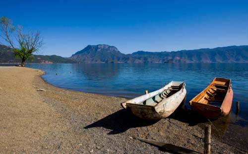 四川的瀘沽湖和云南的瀘沽湖是一個嗎