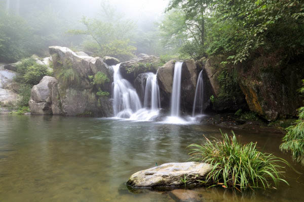 廬山風景區(qū)擁有哪些游玩景點 周邊必吃美食是什么