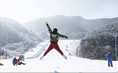 咸寧九宮山滑雪學(xué)生票有嗎  咸寧九宮山滑雪場(chǎng)門票價(jià)格