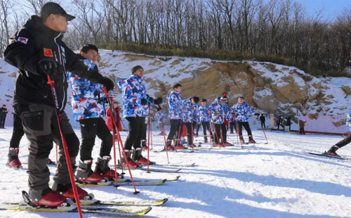 襄陽(yáng)橫沖國(guó)際滑雪場(chǎng)怎么樣（門票+交通）