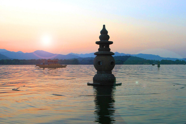 杭州西湖門票多少錢 怎么去(交通+門票+內(nèi)部景點推薦)