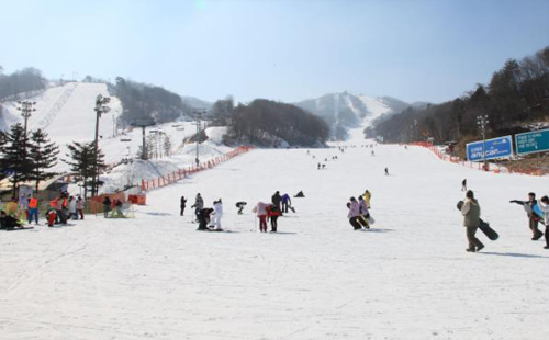 神農(nóng)架滑雪場租滑雪服多少錢 神農(nóng)架滑雪場雪地項目價格表2020